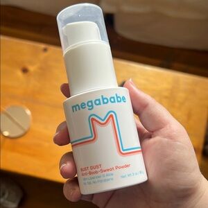 Bust Dust Anti-Boob-Sweat Powder